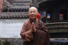 修行人额头莲花骨图片 修行人额头莲花骨